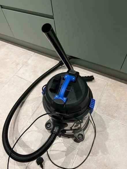 Photo of free Wet/Dry cleaner (Bare LA4) #1