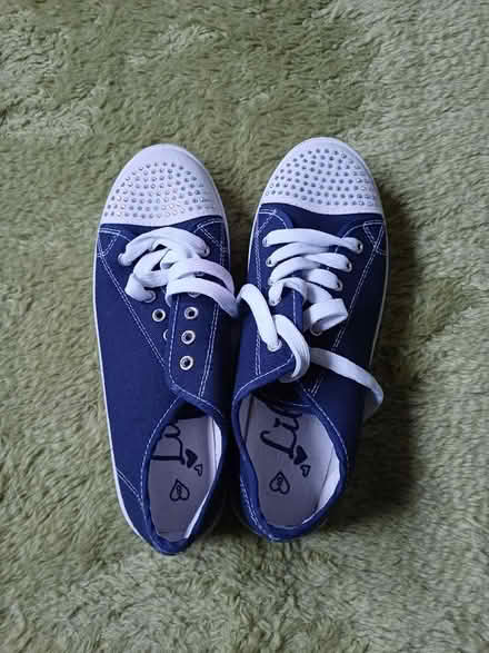 Photo of free Canvas shoes (Flagg SK17) #1