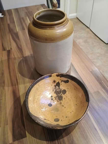 Photo of free Earthenware Pot and Bowl (Bloomfield) #1