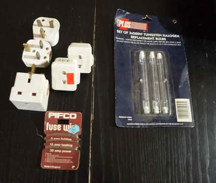 Photo of free electrical oddments (Oakwood LS8) #1