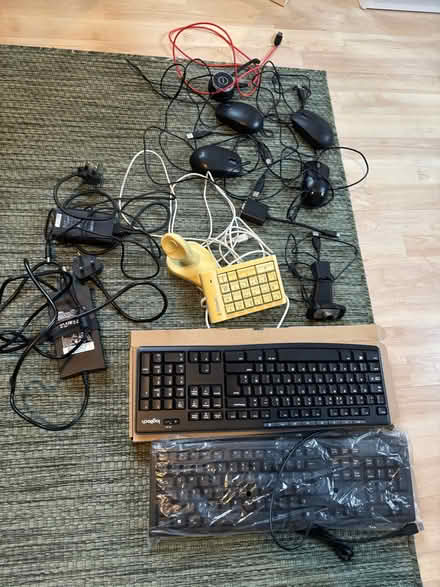 Photo of free Computer accessories bundle keyboard mouse webcam (Catton NR6) #1