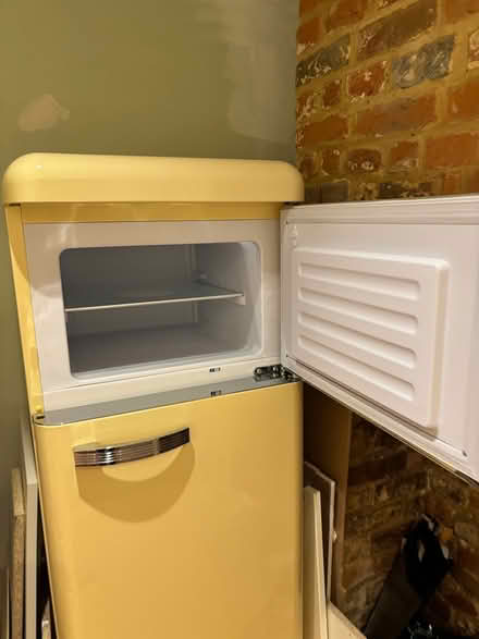 Photo of free Swan Fridge Freezer (Westerham) #2