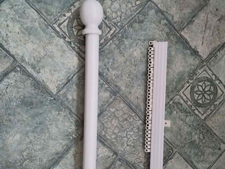 Photo of free Two curtain poles and curtain track (Pant SY10) #1