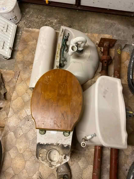 Photo of free Bathroom Suite (Street) #1