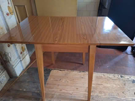 Photo of free Small table (Swanley BR8) #1