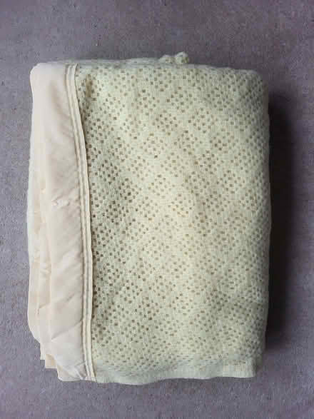 Photo of free Double blanket (Marlow SL7) #1