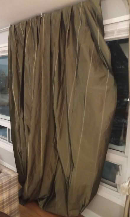 Photo of free green curtain fabric (Britannia) #2