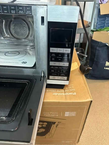 Photo of free Combination microwave oven (Upper Norwood SE19) #3