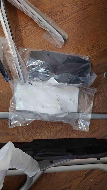 Photo of free Samsung TV stands (Fulham SW6) #1