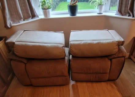 Photo of free Comfy reclining 3 seater sofa (Vicars Cross, Chester , CH3) #4