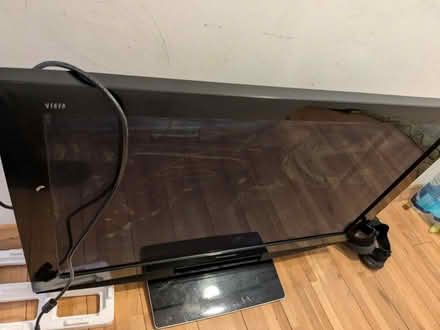 Photo of free 42 inch tv (Chelsea manor) #1