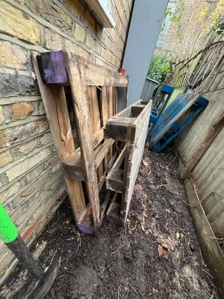Photo of free Wooden Pallets (SE5) #3