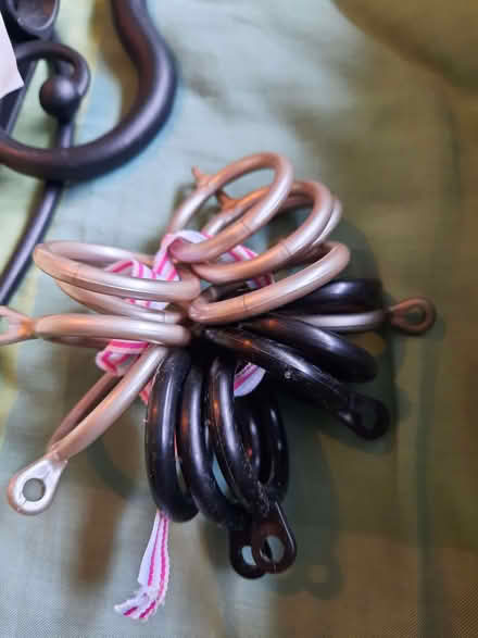 Photo of free Selection of wooden /other curtain rings (Hollingdean BN1) #4
