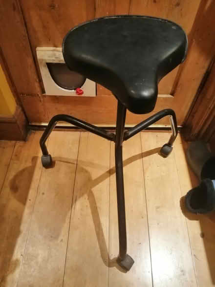 Photo of free 3-legged stool (Eastbourne BN21) #1
