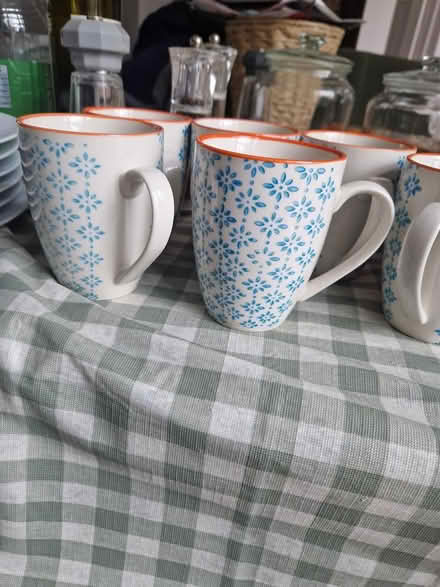 Photo of free 6 cups (Wimborne BH21) #1