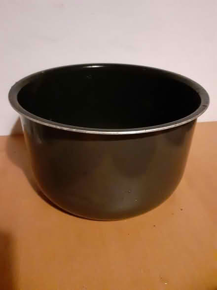 Photo of free 8.5in pot (Marston, Oxford OX3) #1