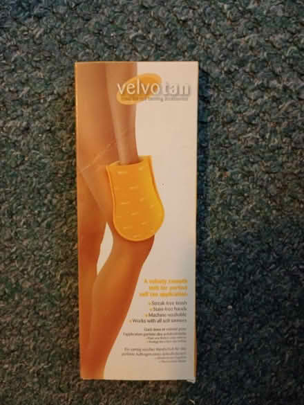 Photo of free Self-tan mitt (Carrington M31) #1