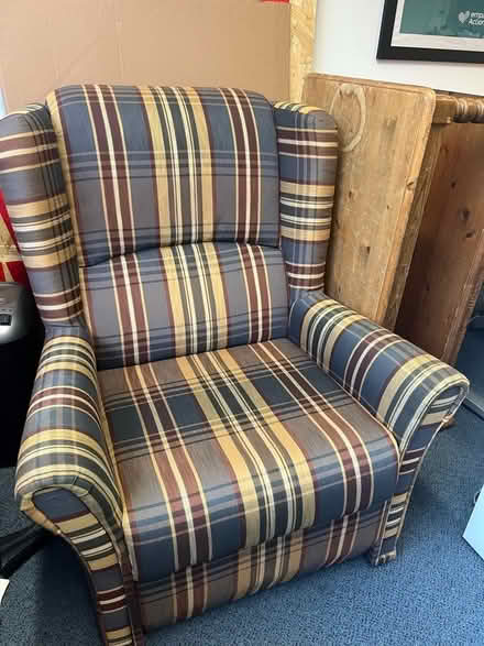 Photo of free 2 seater sofa and single arm chair (Broadwater Down TN2) #1