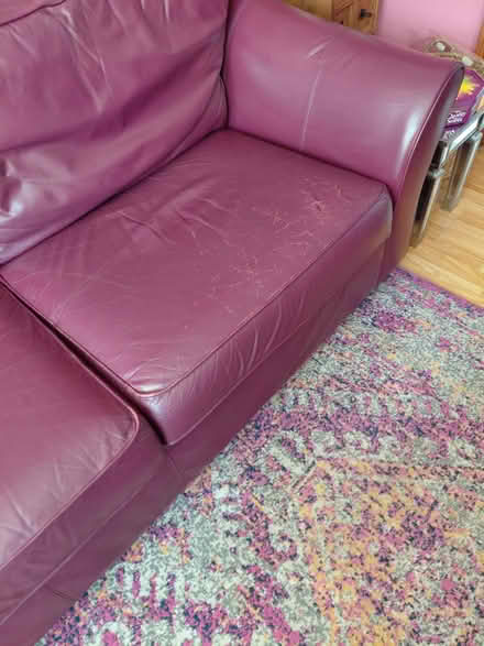 Photo of free 4 seater leather sofa (Plumstead common) #4
