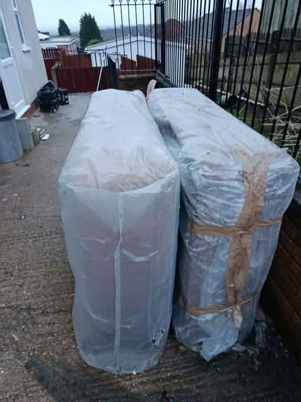 Photo of free King Size Divan Bed Bases with Drawers (Eve Hill DY1) #2