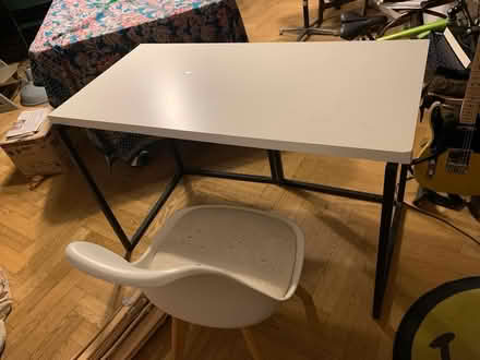 Photo of free Desk (East Finchley N2) #1