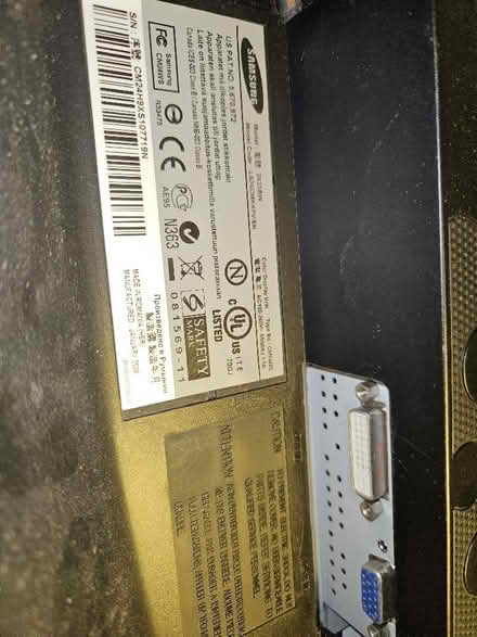 Photo of free Computer monitor VGA DVI input (Romiley SK6) #2