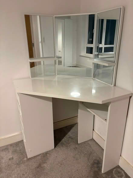 Photo of free Corner dressing table (Hailsham BN27) #1