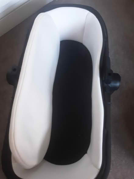Photo of free Silver Cross bassinet ONLY (Canford Heath BH17) #4