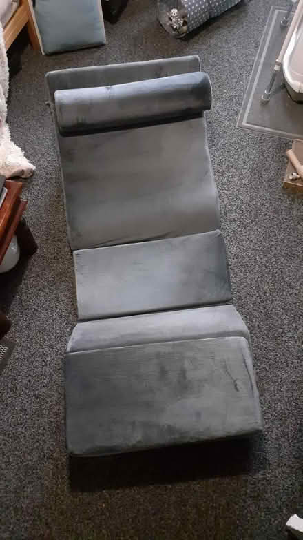 Photo of free 6 Pieces Wedge Pillows Set (Darnall S9) #4
