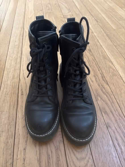 Photo of free Women’s boots (Gaithersburg (off Goshen Rd.)) #1