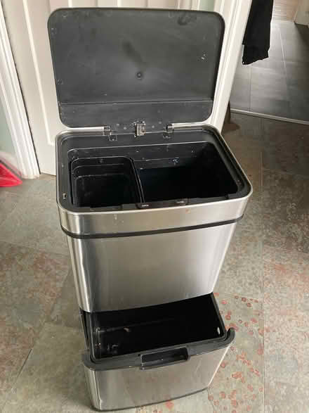 Photo of free Kitchen recycling and waste bin (Cambridge CB4) #2