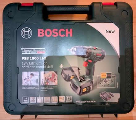 Photo of free case, 2, 1.5 Ah batteries, charger (Mildenhall, Suffolk, IP28) #1