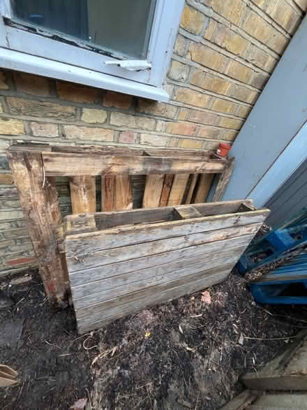 Photo of free Wooden Pallets (SE5) #4