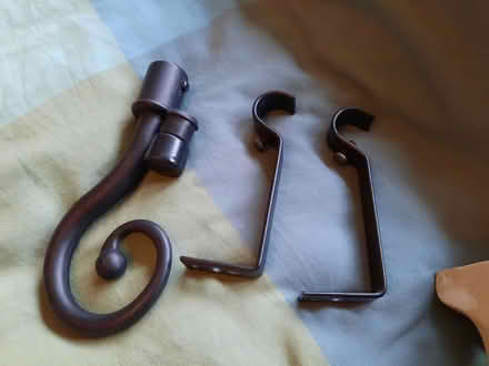 Photo of free Selection of wooden /other curtain rings (Hollingdean BN1) #1