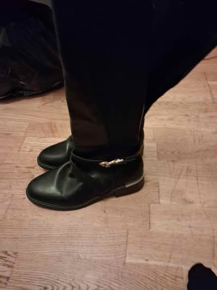 Photo of free black booth female (LU2, Luton) #1