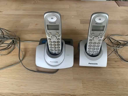 Photo of free A Pair Of Landline Phones (Grays RM17) #1