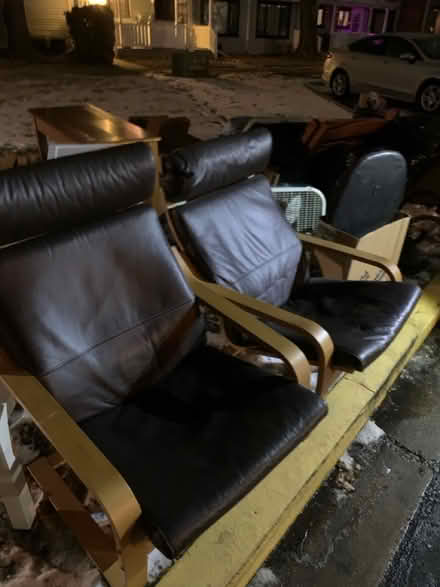 Photo of free Curbside alert!🚨 two chairs (Park Forest IL) #1