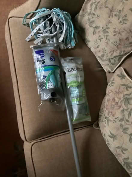 Photo of free Mop and replacement mop heads (Cornton FK9) #1