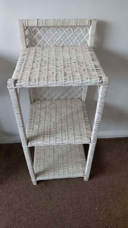 Photo of free Small shelf unit (Curbridge OX29) #1