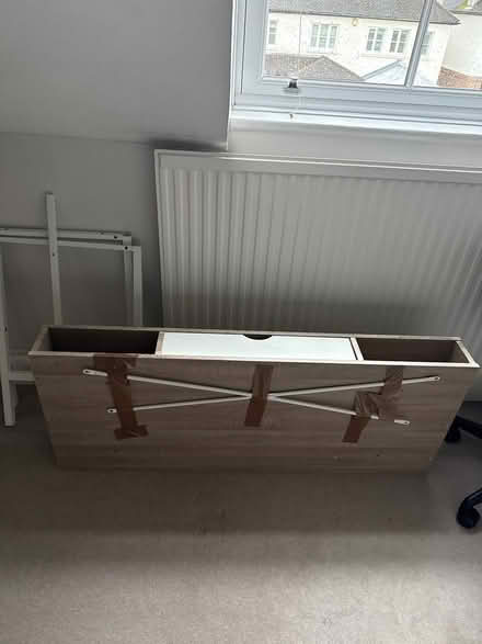 Photo of free Desk (Richmond TW10) #1