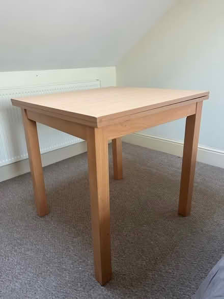 Photo of free Extendable table (Thornton Heath SE25) #2