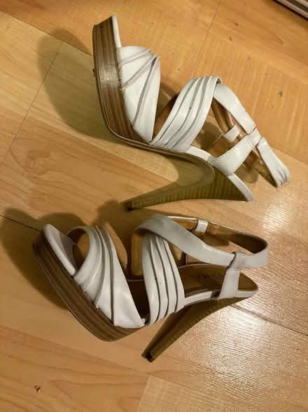 Photo of free 5” heel open toed heels size 7 (L5L 5P5) #3
