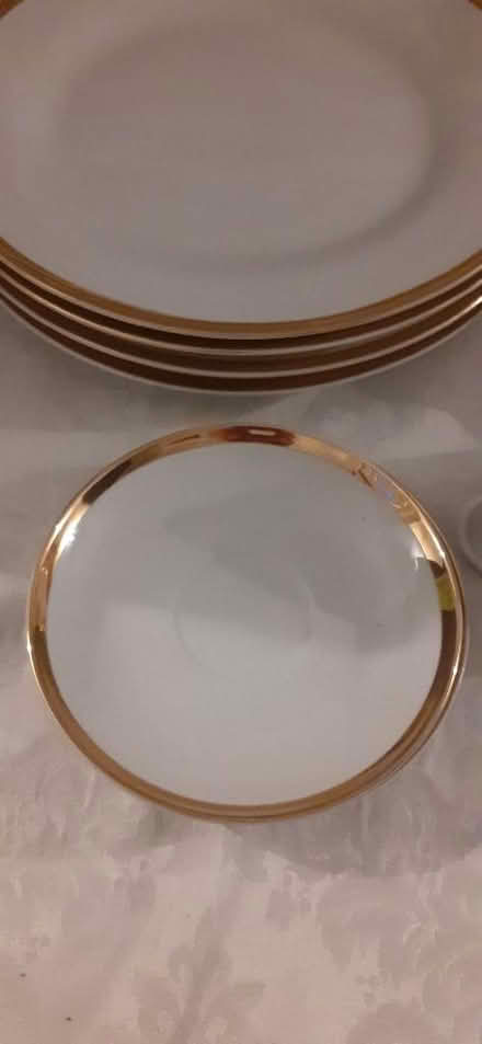 Photo of free White & Gold effect crockery (Wangford NR34) #2