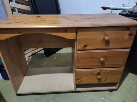 Photo of free Desk with 3 drawers (Queenstown FY1) #1