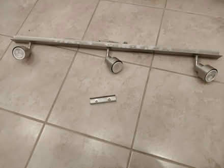 Photo of free 3 piece spot light (Jericho OX2) #3