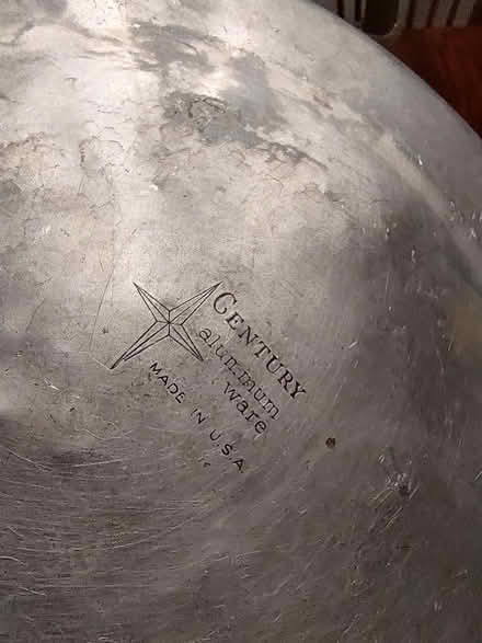 Photo of free Vintage aluminum pot (Odenton) #2