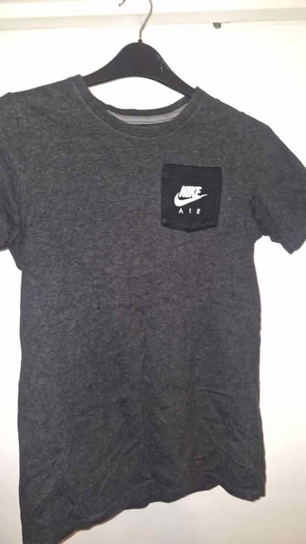 Photo of free Kids nike t-shirt (Lambeth SW8) #1