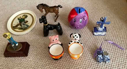 Photo of free A collection of small ornaments (The Highlands TN39) #1