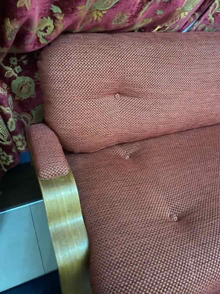 Photo of free 2 sitter chair (W3 8bf south Acton) #1