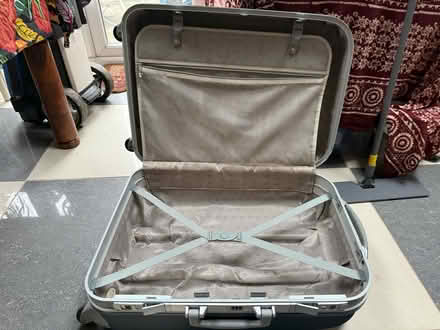 Photo of free JASLEN Hard Shell Suitcase (Oxton Village CH42) #3